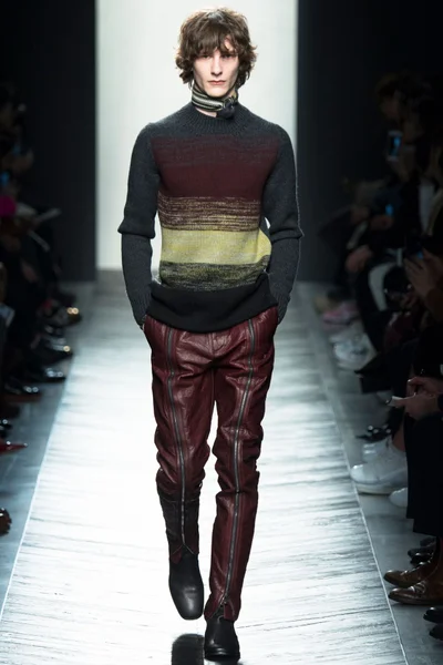 Look 19